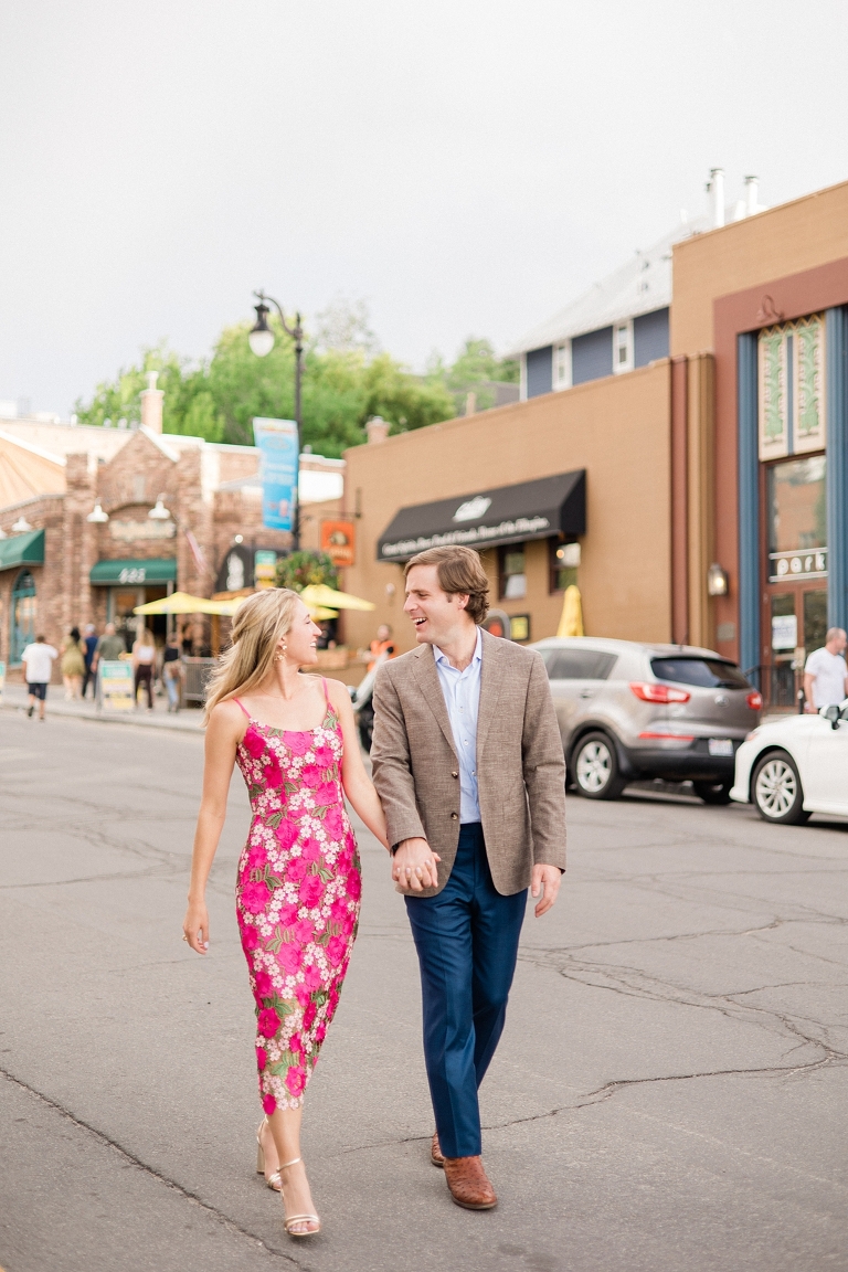 Park City Main Street Engagement session | Engagement pictures on Main Street in Park City, Utah | What to wear for engagement pictures in the summer | Whitney Hunt Photography