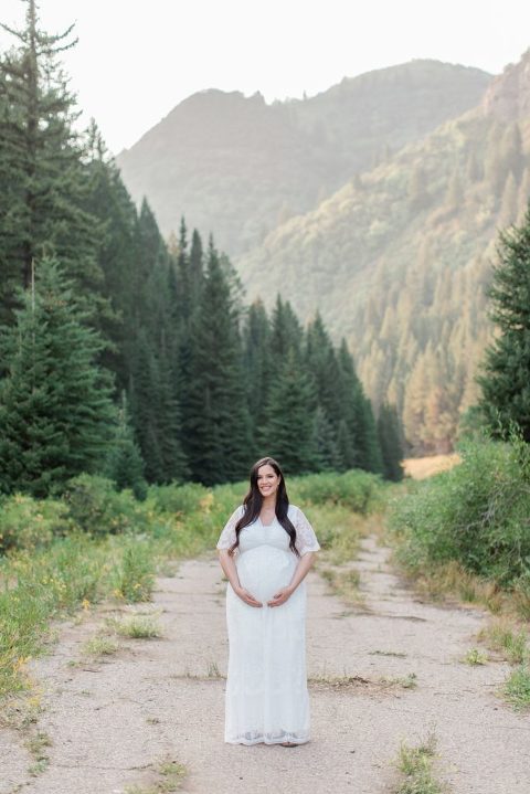Utah mountain maternity photo. Maternity session in the Utah mountains, Big Cottonwood Canyon. Whitney Hunt Photography | Utah photographer