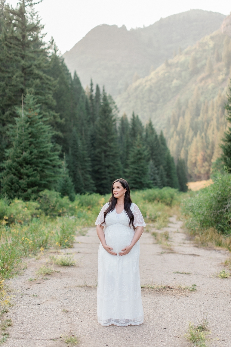 Utah mountain maternity photo. Maternity session in the Utah mountains, Big Cottonwood Canyon. Whitney Hunt Photography | Utah photographer