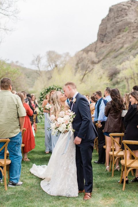 4U Ranch wedding | Utah mountain wedding | Park City Utah wedding photographer | Whitney Hunt Photography | Spring mountain wedding | Best wedding venues in Utah - 4U Ranch